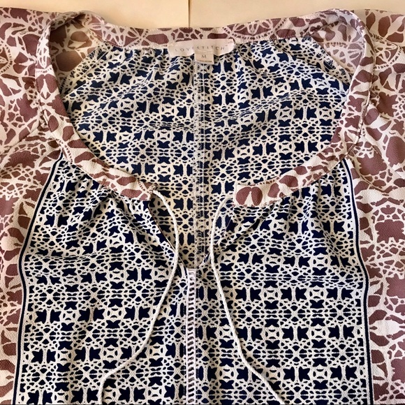 Lovestitch 3/4 sleeve tassel tie blouse - Picture 4 of 8